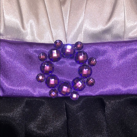 Short formal dress - Picture 2 of 4